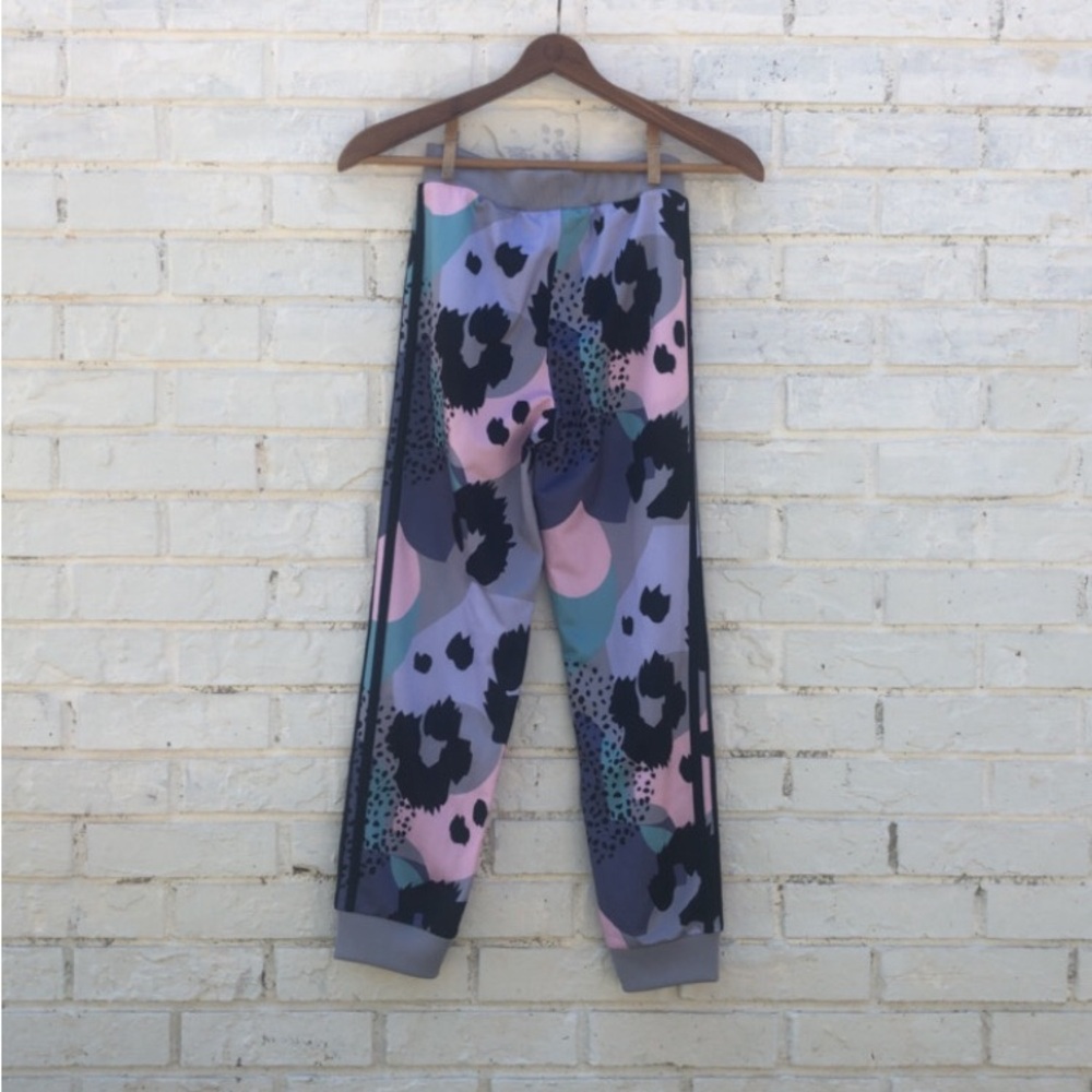 Colorful Patterned Joggers - Picture 2 of 5